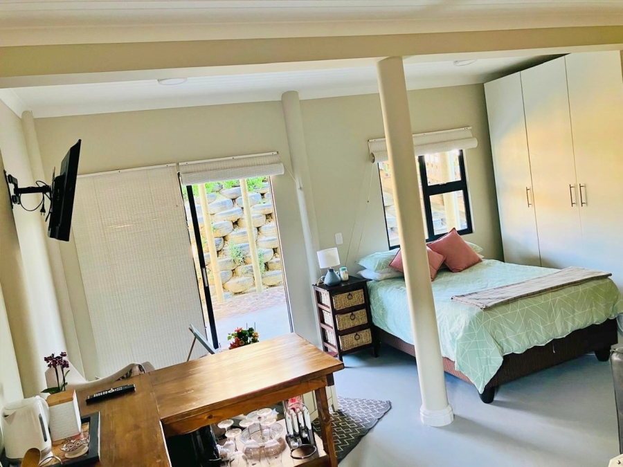 To Let 3 Bedroom Property for Rent in Robberg Ridge Western Cape